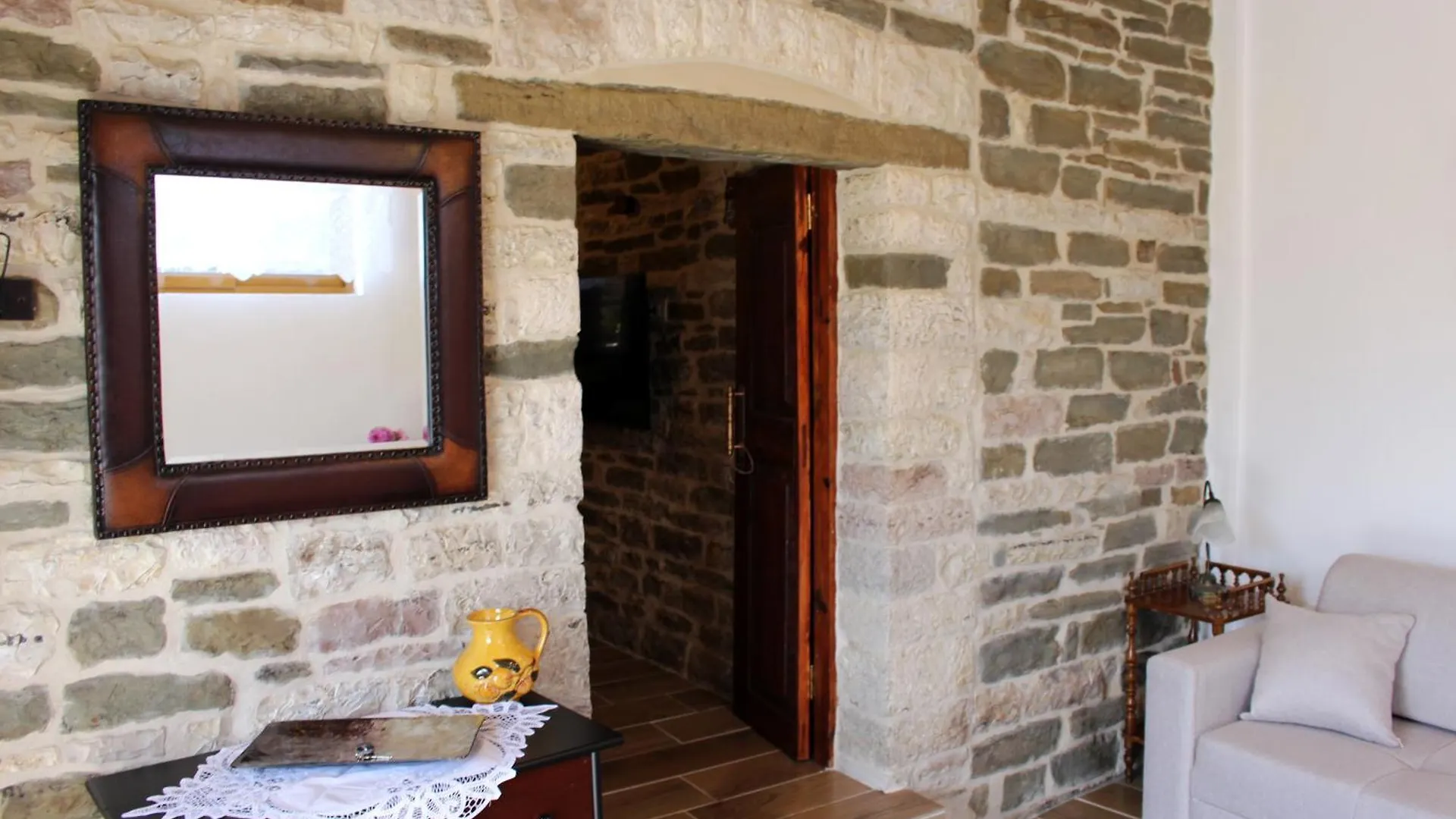 Guest House Muli Gjirokastër Albânia